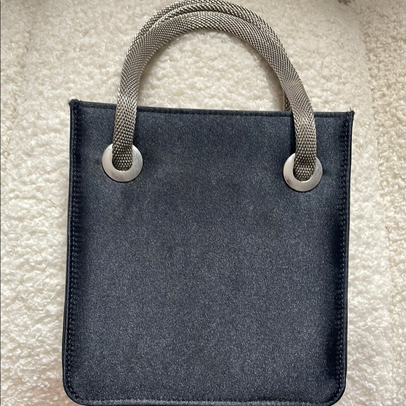 Stylish Black Tote Bag with Silver Handles - Picture 6 of 8